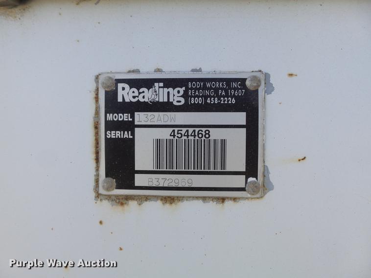 image for item DC7332 1999 Ford F550 Super Duty service truck with crane