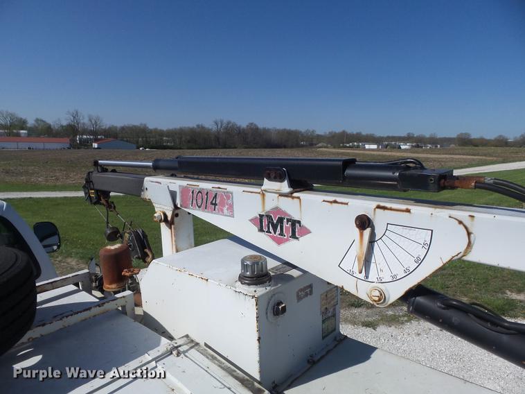 image for item DC7332 1999 Ford F550 Super Duty service truck with crane