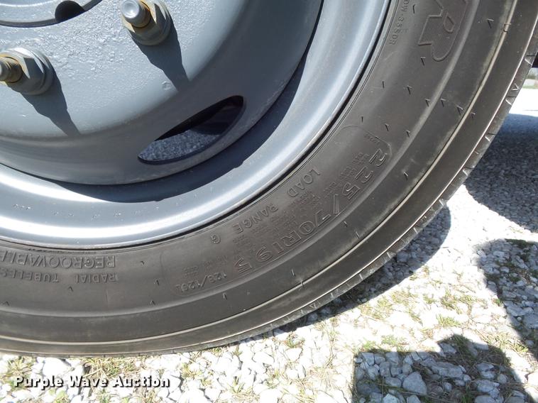 image for item DC7332 1999 Ford F550 Super Duty service truck with crane