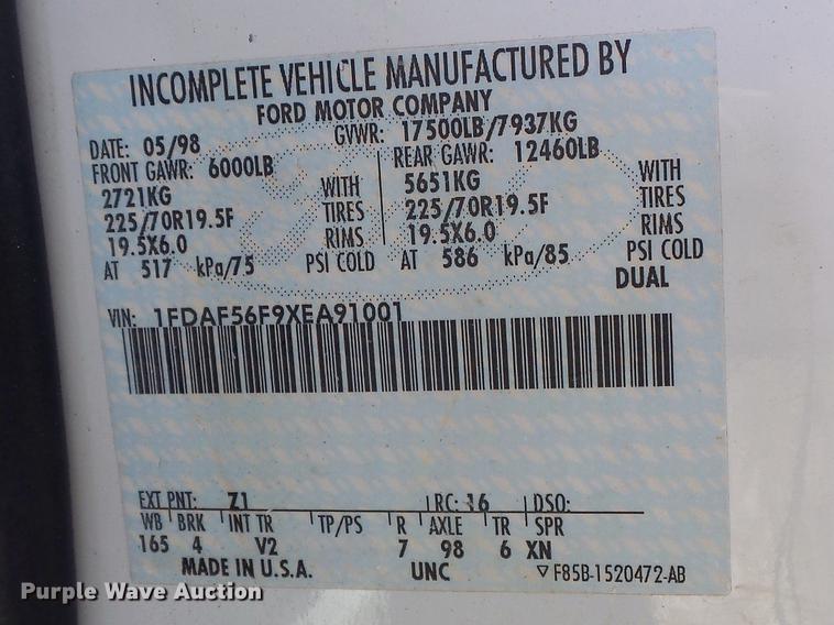 image for item DC7332 1999 Ford F550 Super Duty service truck with crane