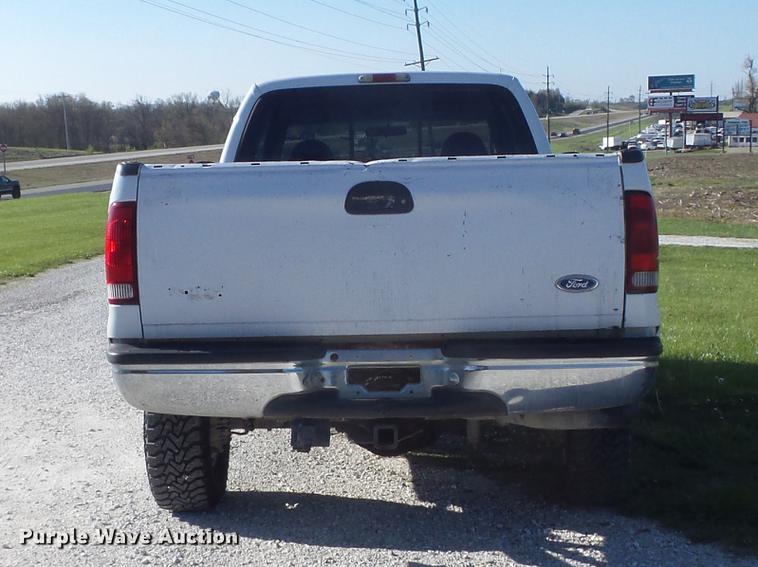 image for item DC7333 2000 Ford F350 Super Duty Lariat SuperCab pickup truck