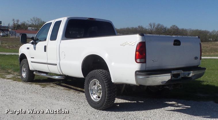 image for item DC7333 2000 Ford F350 Super Duty Lariat SuperCab pickup truck