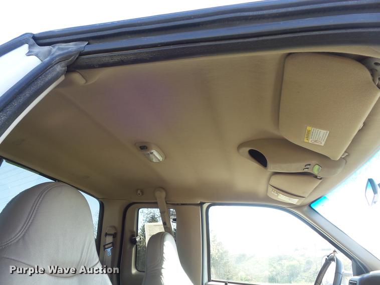 image for item DC7333 2000 Ford F350 Super Duty Lariat SuperCab pickup truck