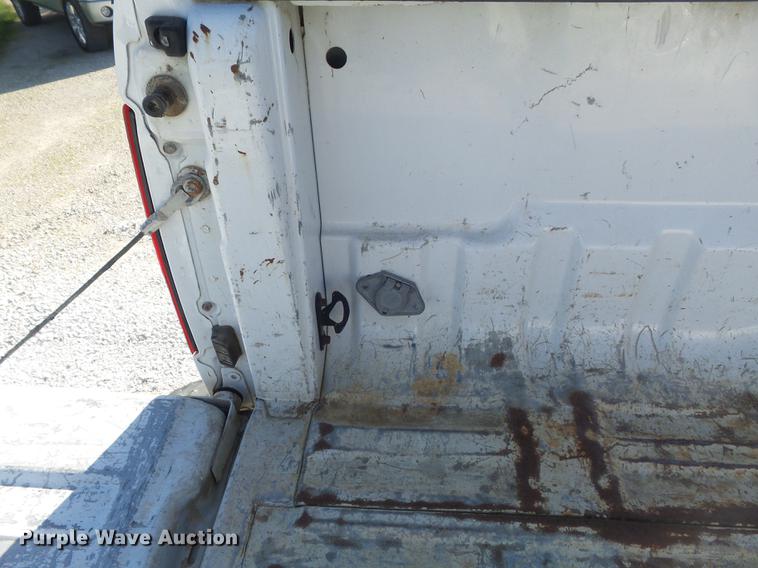 image for item DC7333 2000 Ford F350 Super Duty Lariat SuperCab pickup truck