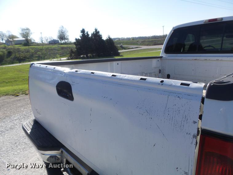 image for item DC7333 2000 Ford F350 Super Duty Lariat SuperCab pickup truck