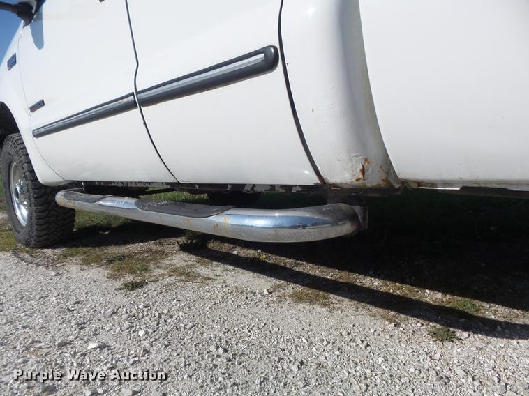 image for item DC7333 2000 Ford F350 Super Duty Lariat SuperCab pickup truck