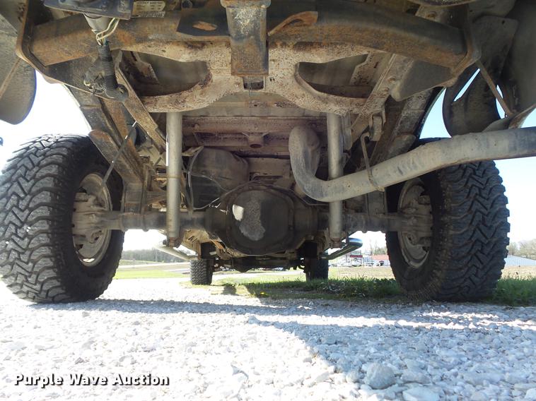 image for item DC7333 2000 Ford F350 Super Duty Lariat SuperCab pickup truck