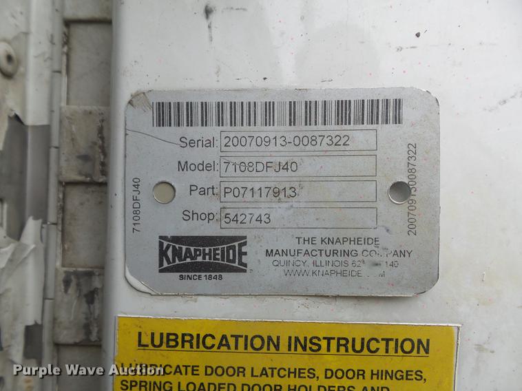 image for item DC7335 2007 Chevrolet Silverado 3500HD utility bed pickup truck