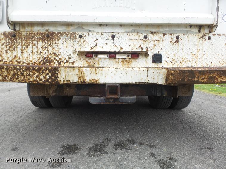 image for item DC7335 2007 Chevrolet Silverado 3500HD utility bed pickup truck