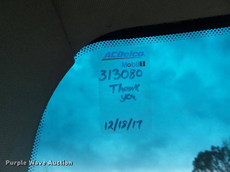 image for item DC7335 2007 Chevrolet Silverado 3500HD utility bed pickup truck