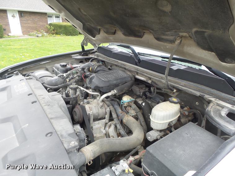 image for item DC7335 2007 Chevrolet Silverado 3500HD utility bed pickup truck