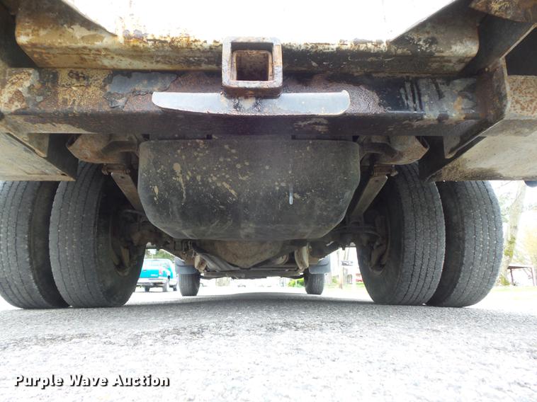 image for item DC7335 2007 Chevrolet Silverado 3500HD utility bed pickup truck