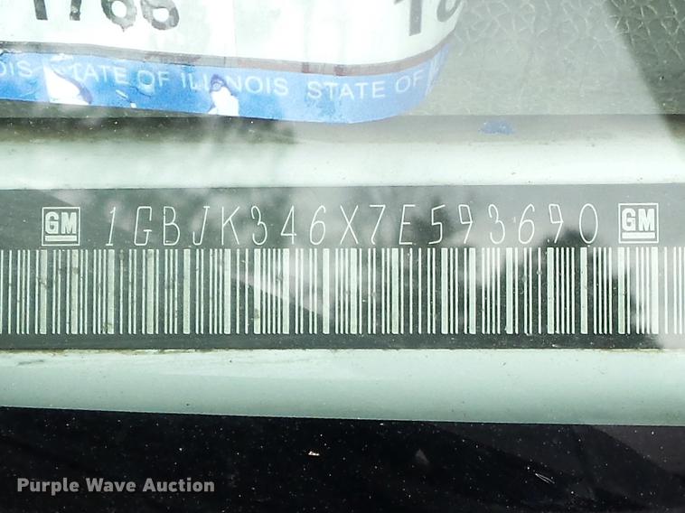 image for item DC7335 2007 Chevrolet Silverado 3500HD utility bed pickup truck