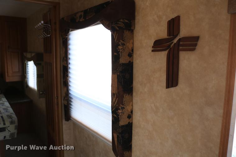 image for item DC7599 2009 Jayco Eagle 320RLS camper