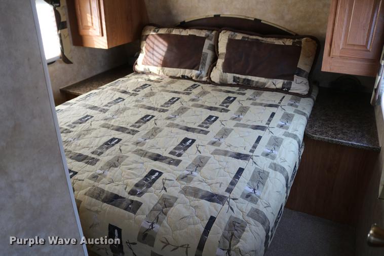 image for item DC7599 2009 Jayco Eagle 320RLS camper