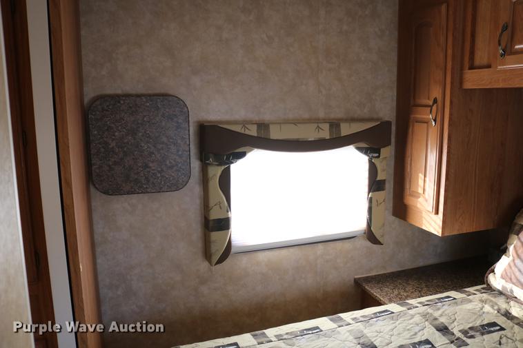 image for item DC7599 2009 Jayco Eagle 320RLS camper