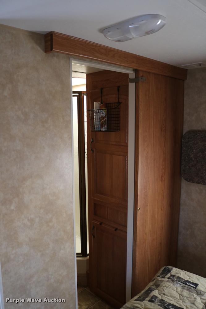 image for item DC7599 2009 Jayco Eagle 320RLS camper