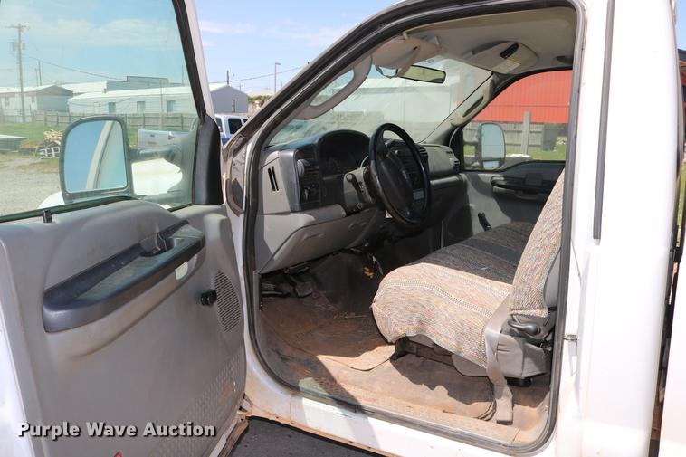 image for item DD1250 2007 Ford F250 Super Duty pickup truck