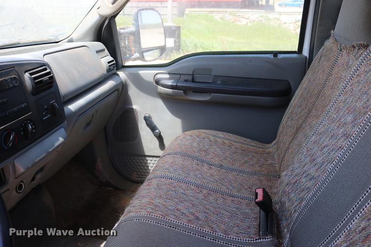 image for item DD1250 2007 Ford F250 Super Duty pickup truck