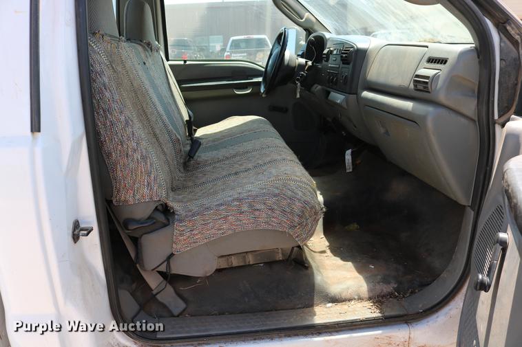 image for item DD1250 2007 Ford F250 Super Duty pickup truck