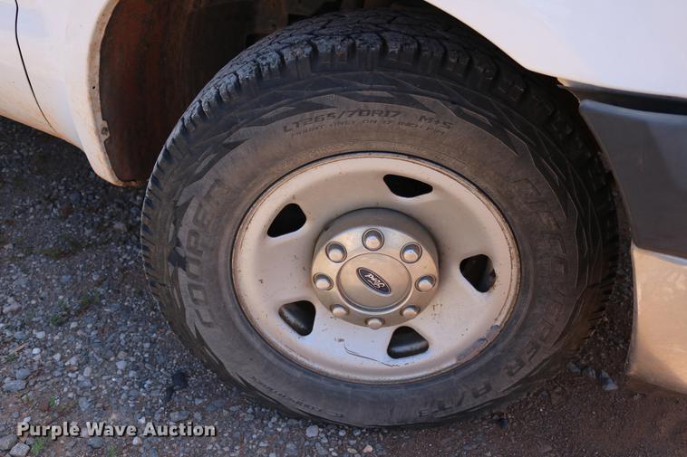 image for item DD1250 2007 Ford F250 Super Duty pickup truck