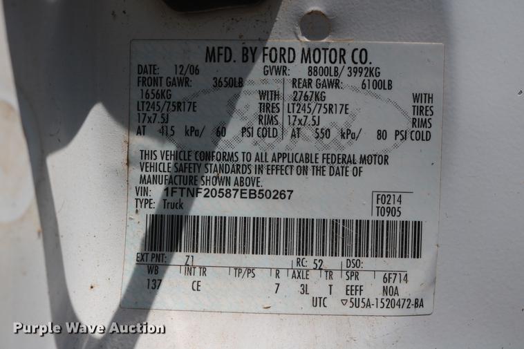 image for item DD1250 2007 Ford F250 Super Duty pickup truck