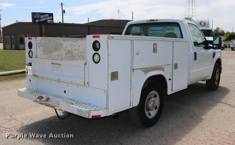 image for item DD1251 2008 Ford F250 Super Duty utility bed pickup truck