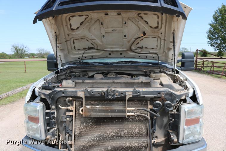 image for item DD1251 2008 Ford F250 Super Duty utility bed pickup truck