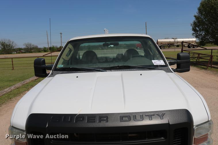 image for item DD1251 2008 Ford F250 Super Duty utility bed pickup truck