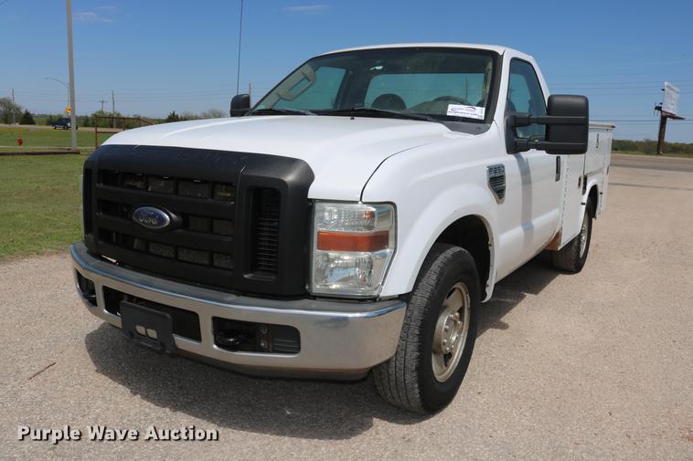 image for item DD1251 2008 Ford F250 Super Duty utility bed pickup truck