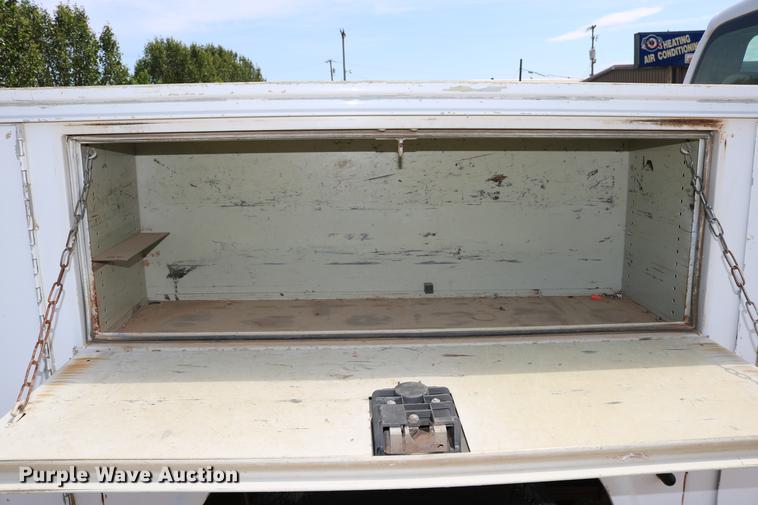 image for item DD1251 2008 Ford F250 Super Duty utility bed pickup truck