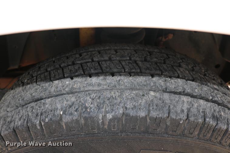 image for item DD1251 2008 Ford F250 Super Duty utility bed pickup truck