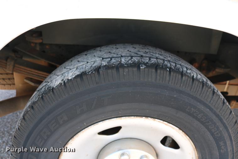 image for item DD1251 2008 Ford F250 Super Duty utility bed pickup truck