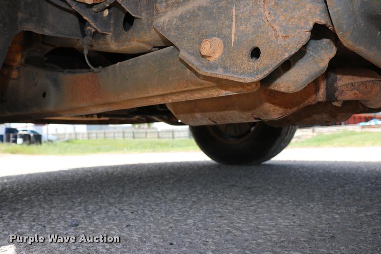 image for item DD1251 2008 Ford F250 Super Duty utility bed pickup truck