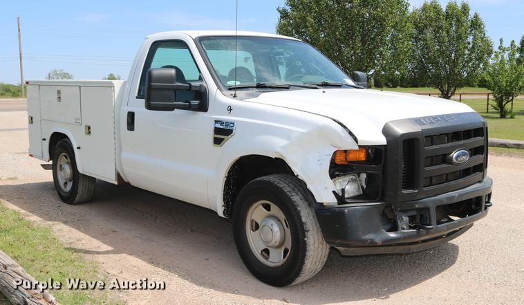 image for item DD1252 2010 Ford F250 Super Duty utility bed pickup truck