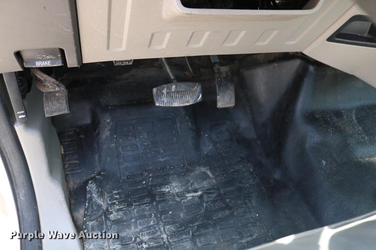 image for item DD1252 2010 Ford F250 Super Duty utility bed pickup truck