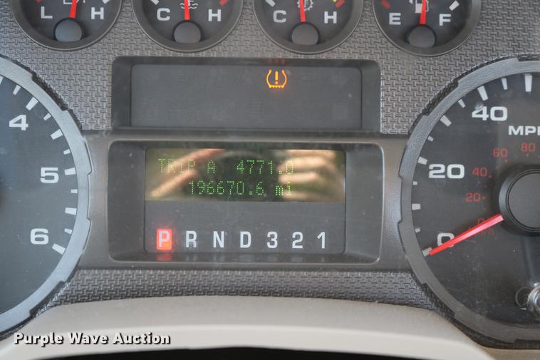 image for item DD1252 2010 Ford F250 Super Duty utility bed pickup truck