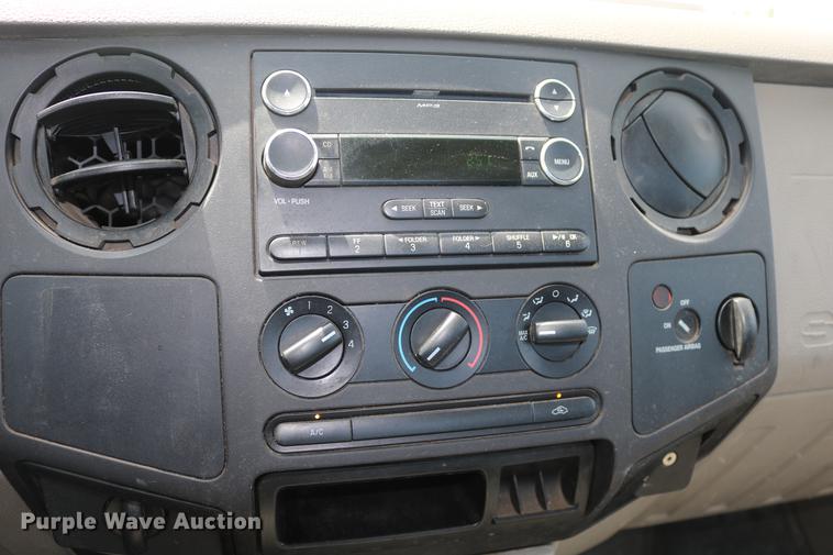 image for item DD1252 2010 Ford F250 Super Duty utility bed pickup truck