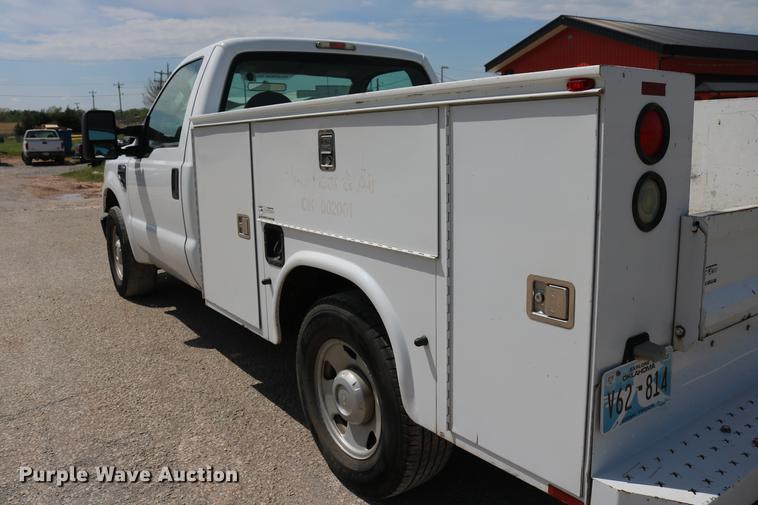 image for item DD1252 2010 Ford F250 Super Duty utility bed pickup truck