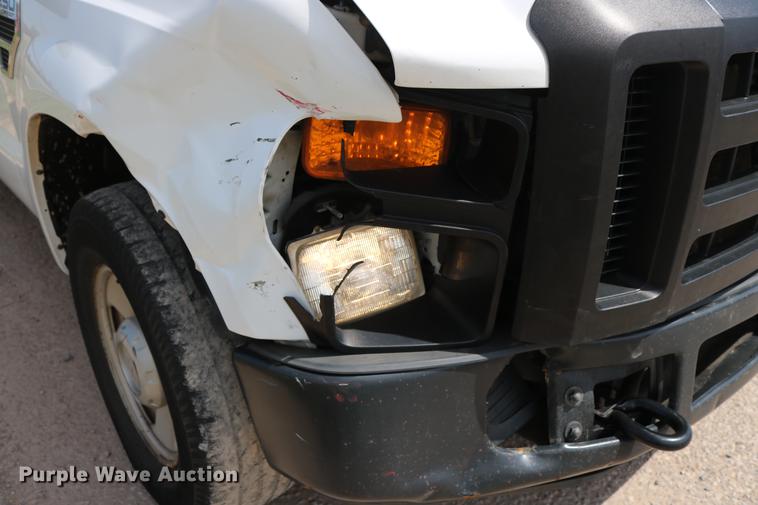 image for item DD1252 2010 Ford F250 Super Duty utility bed pickup truck