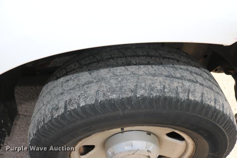 image for item DD1252 2010 Ford F250 Super Duty utility bed pickup truck