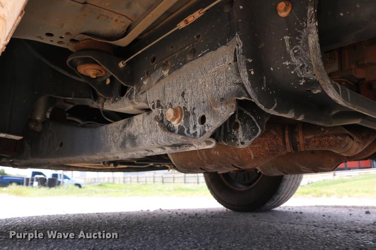 image for item DD1252 2010 Ford F250 Super Duty utility bed pickup truck