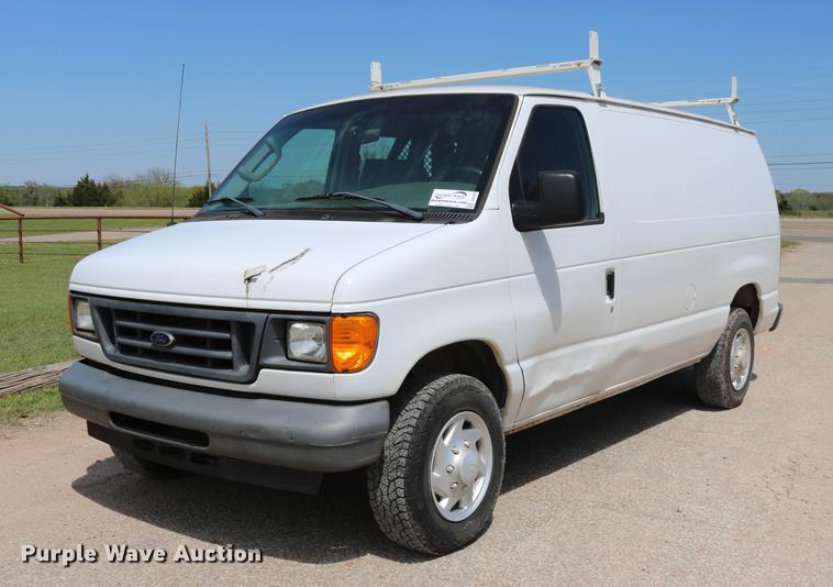 image for item DD1253 2007 Ford E150 van