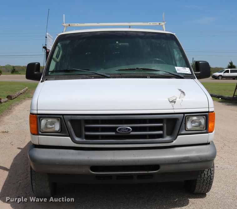 image for item DD1253 2007 Ford E150 van