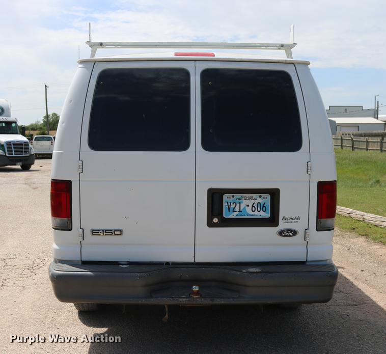 image for item DD1253 2007 Ford E150 van