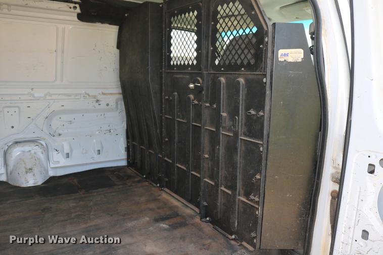 image for item DD1253 2007 Ford E150 van