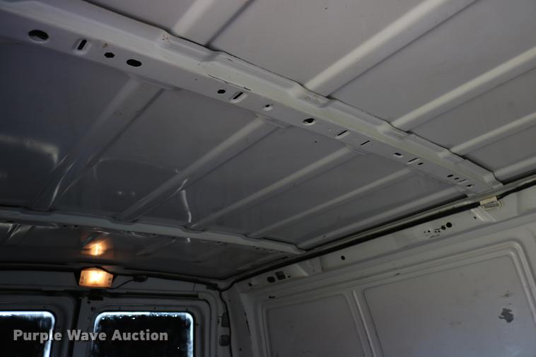 image for item DD1253 2007 Ford E150 van