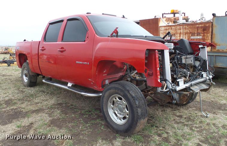 image for item DD1310 2007 Chevrolet Silverado 2500HD Crew Cab pickup truck
