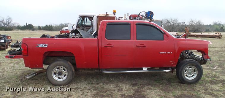 image for item DD1310 2007 Chevrolet Silverado 2500HD Crew Cab pickup truck