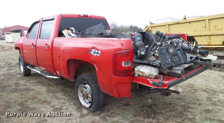 image for item DD1310 2007 Chevrolet Silverado 2500HD Crew Cab pickup truck